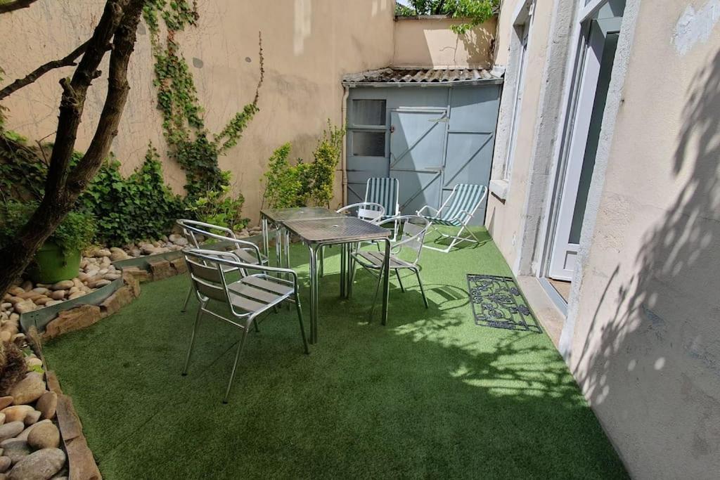 Classe 4 Etoiles - Cybele - Centre Ville 2 Chambres, Cour Privative Et Garage Vienne  Exterior photo